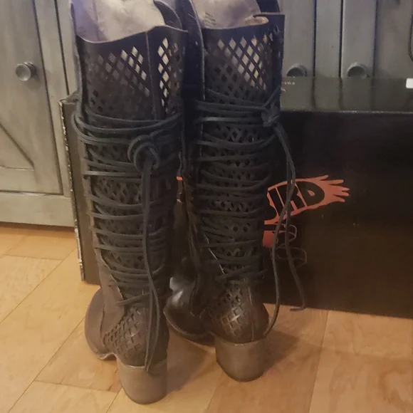 Freebird - Picture 4 of 8